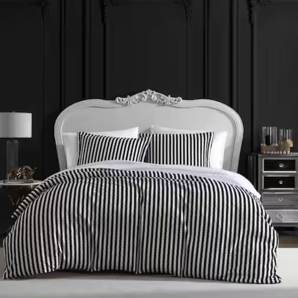 Betsey Johnson Heart Duvet